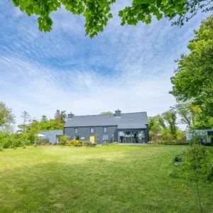 Enniskeane Farmhouse Ballineen / Enniskeane, Co. Cork